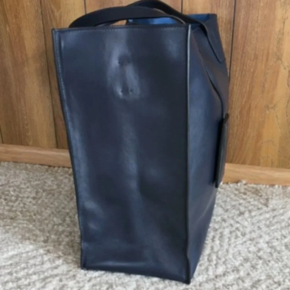 Prada black leather tote w blue interior - Picture 4 of 5
